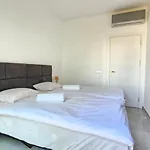 Idyll Homes The Penthouse * Avdhellero