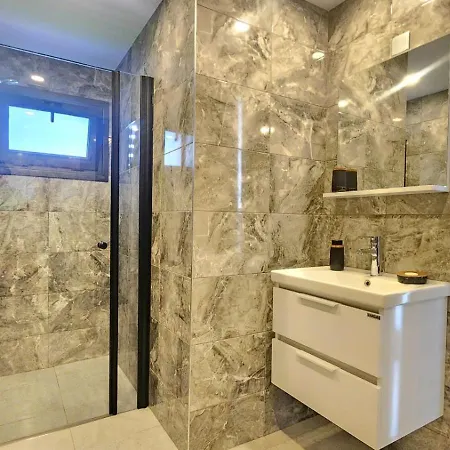 Idyll Homes The Penthouse Appartement