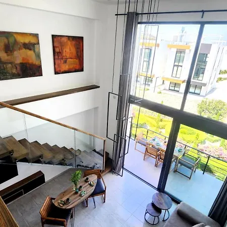 公寓 Idyll Homes The Penthouse *