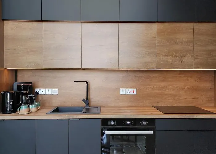 Apartment Idyll Homes The Penthouse Avdhellero