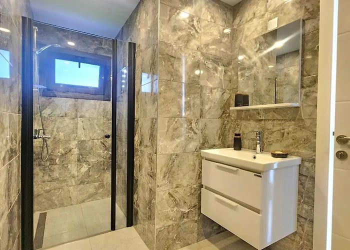 Idyll Homes The Penthouse Apartment